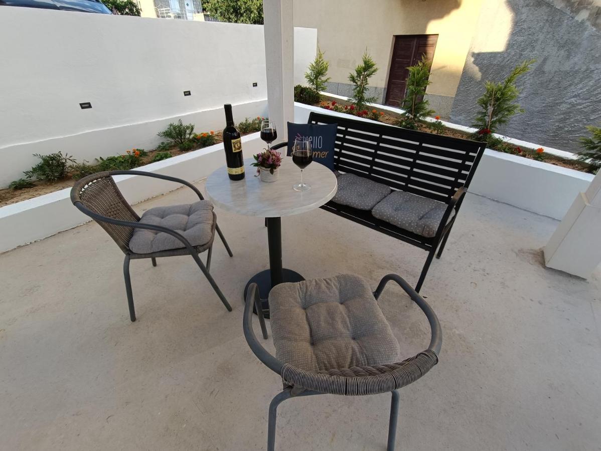 Apartment Smile Solin Luaran gambar