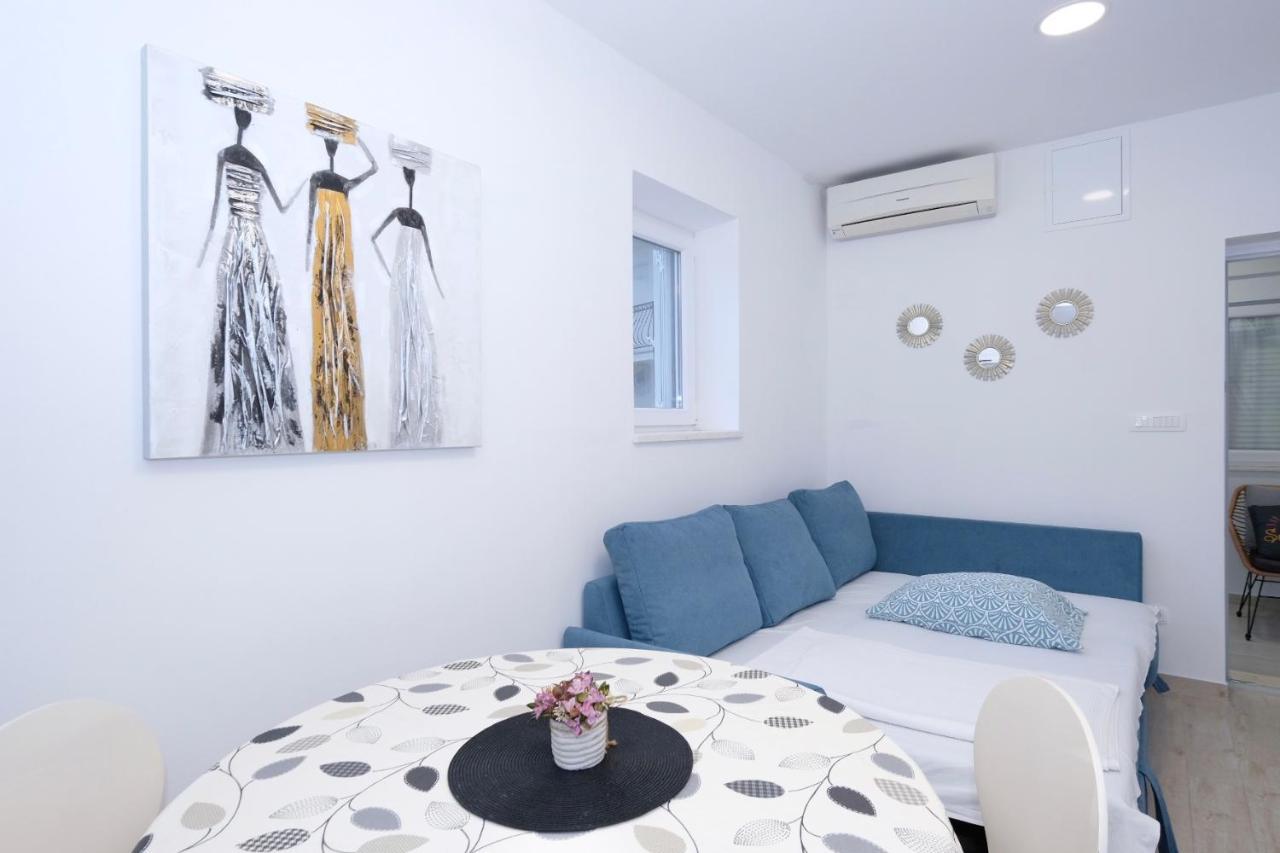 Apartment Smile Solin Luaran gambar
